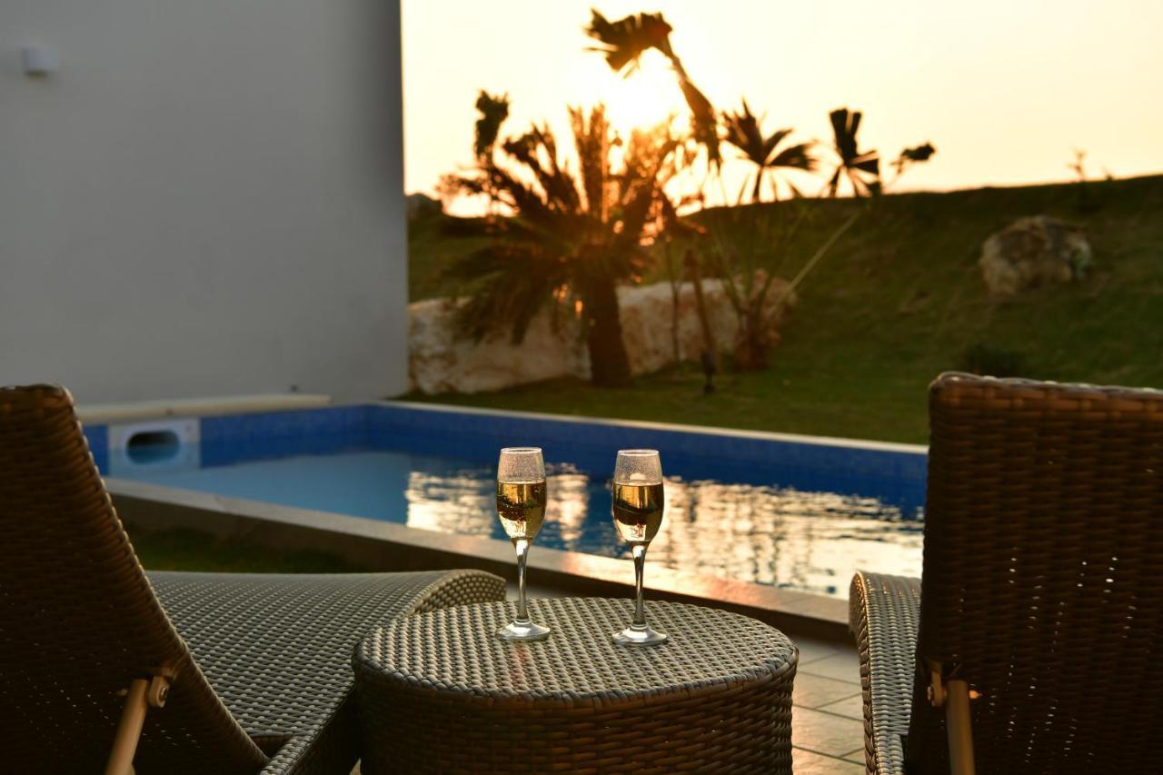 Feliz Villa Suite Irabujima Sawada Miyakojima  Buitenkant foto
